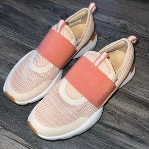 EUC Sorel women’s sneakers